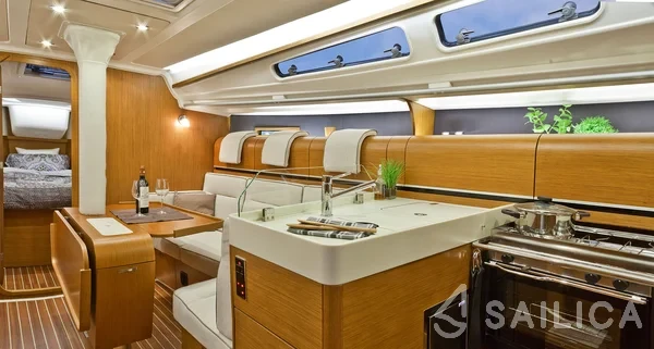 Dehler 38 - Yacht Charter Sailica