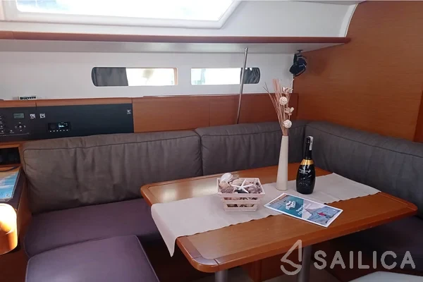Sun Odyssey 479 - Yacht Charter Sailica