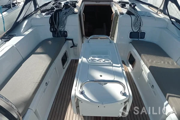 Sun Odyssey 479 - Yacht Charter Sailica
