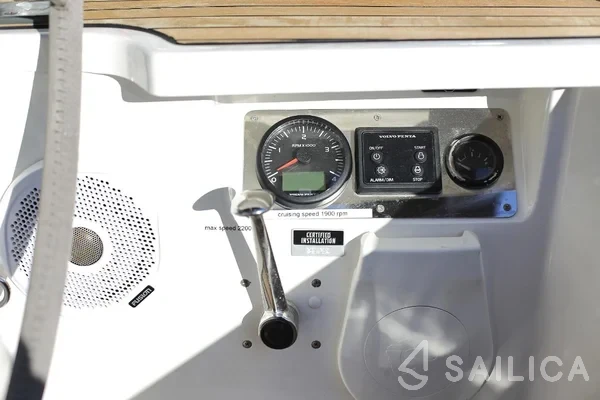 Bavaria 37 Cruiser - Yacht Charter Sailica