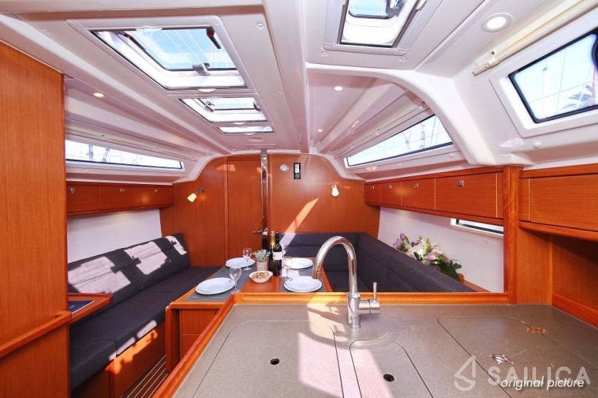 Bavaria 37 Cruiser - Yacht Charter Sailica