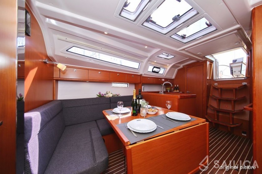 Bavaria 37 Cruiser - Yacht Charter Sailica