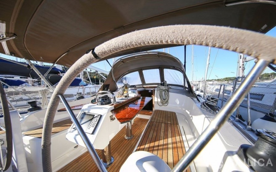 Bavaria 37 Cruiser - Yacht Charter Sailica