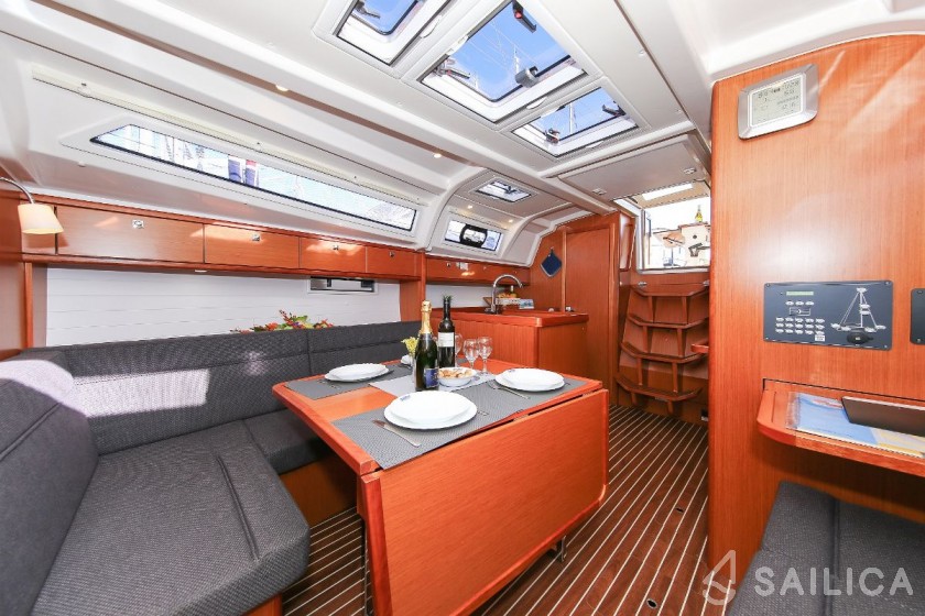Bavaria 37 Cruiser - Yacht Charter Sailica