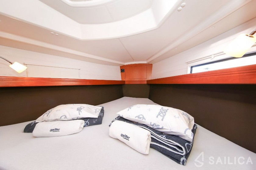 Bavaria 37 Cruiser - Yacht Charter Sailica
