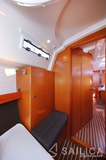 Bavaria 37 Cruiser - Yacht Charter Sailica