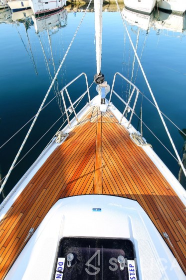Bavaria 37 Cruiser - Yacht Charter Sailica