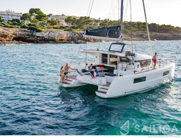 Lagoon 40 - Yacht Charter Sailica
