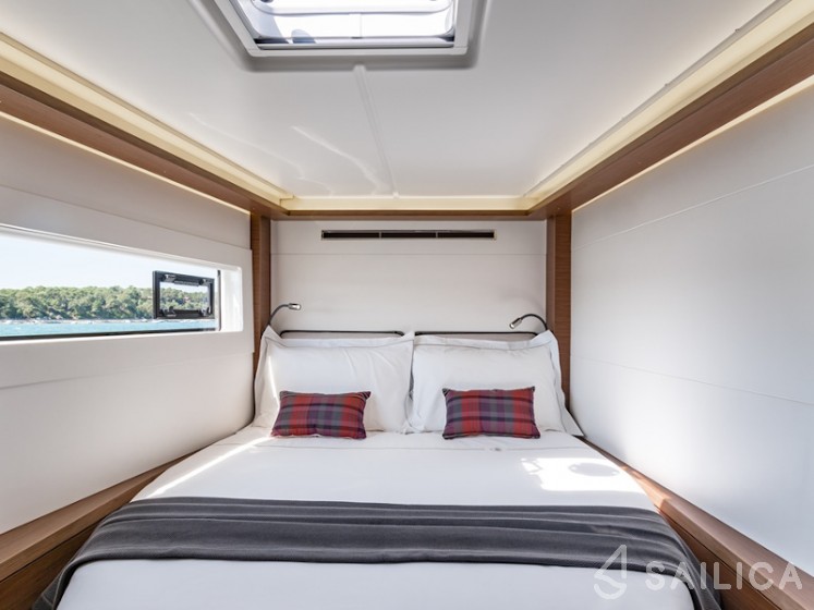 Lagoon 46  - Yacht Charter Sailica