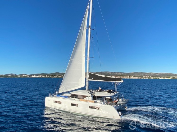 Lagoon 46  - Yacht Charter Sailica