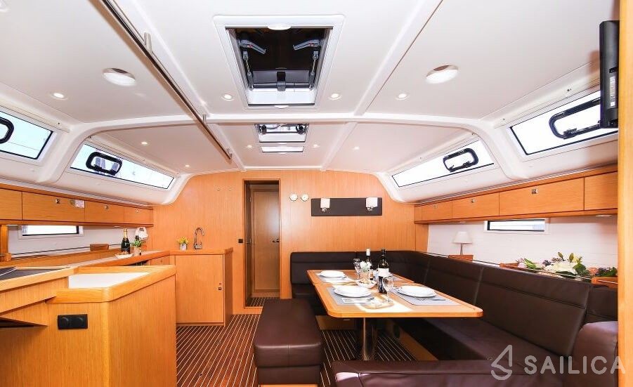 Bavaria 51 Cruiser - Yacht Charter Sailica