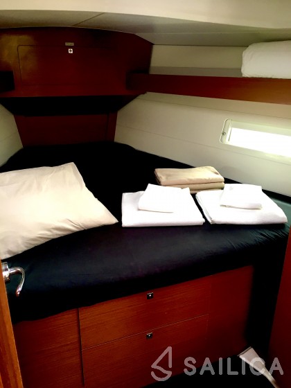 Dufour 382 GL - Yacht Charter Sailica