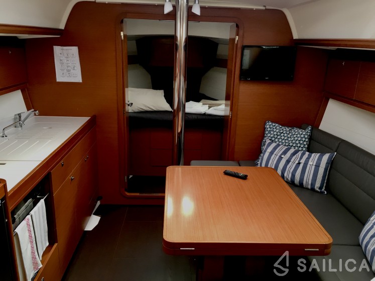 Dufour 382 GL - Yacht Charter Sailica