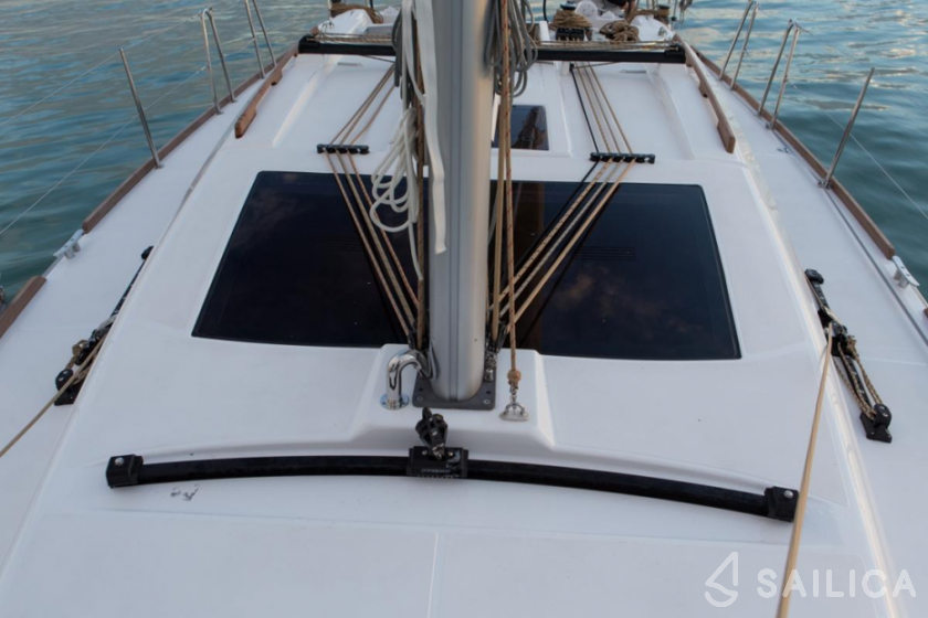 Dufour 382 GL - Yacht Charter Sailica