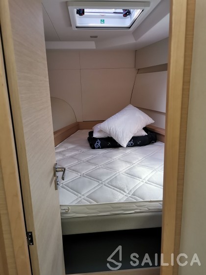 MY 37 - Yacht Charter Sailica