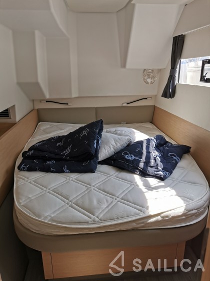 MY 37 - Yacht Charter Sailica