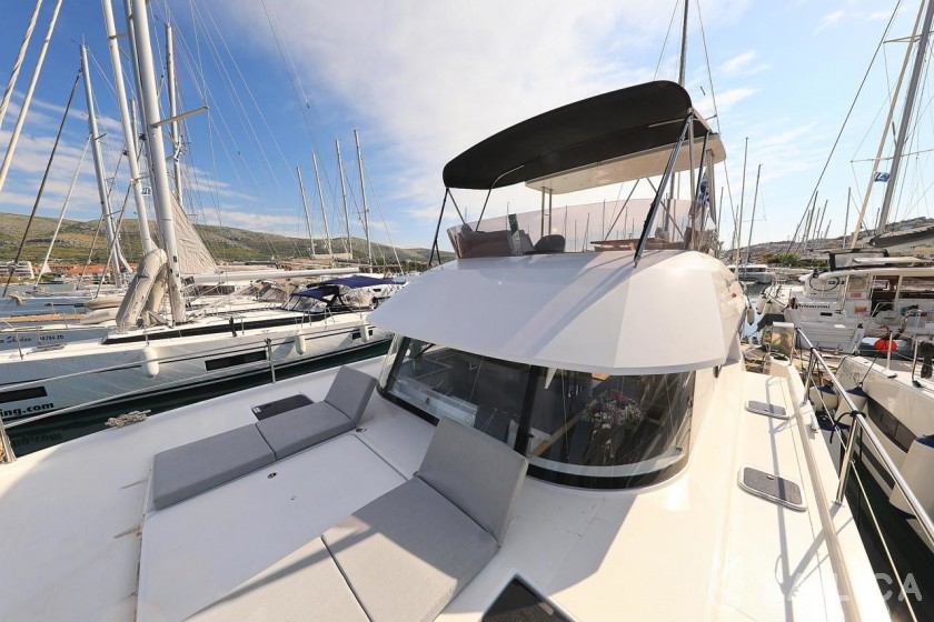 MY 37 - Yacht Charter Sailica