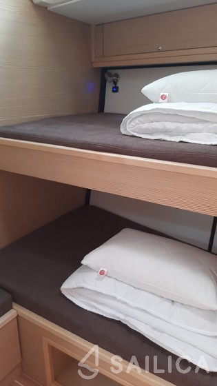 D&D Kufner 54 - Yacht Charter Sailica