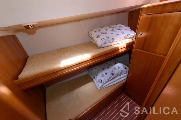Bavaria 46 Cruiser - Yacht Charter Sailica