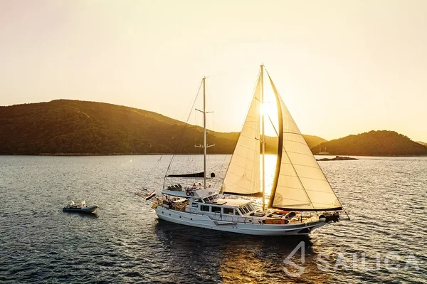Gulet - Yacht Charter Sailica