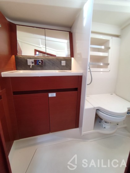 Hanse 418 - Yacht Charter Sailica