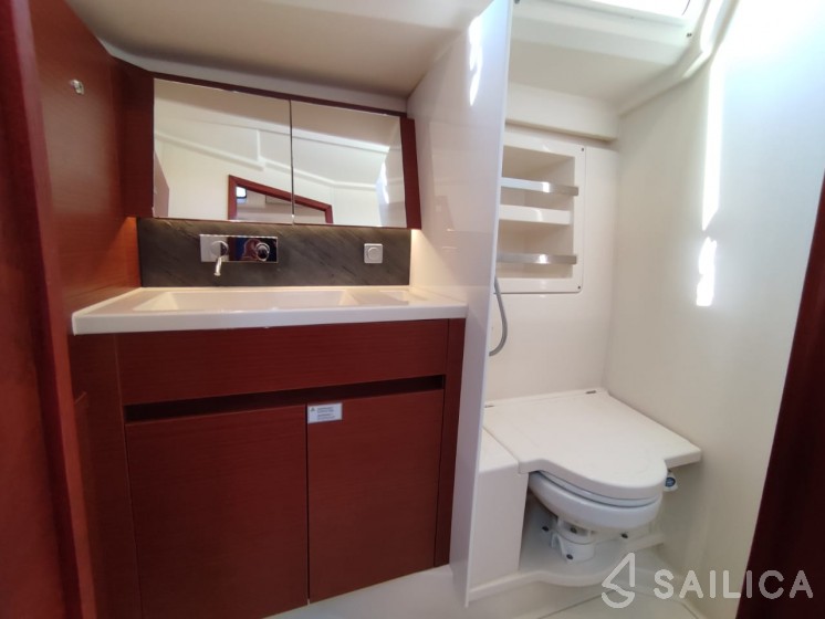 Hanse 418 - Yacht Charter Sailica