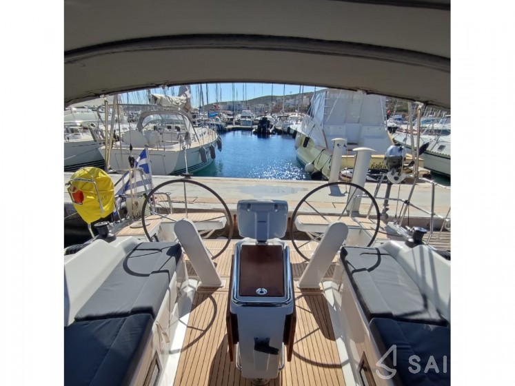 Hanse 418 - Yacht Charter Sailica
