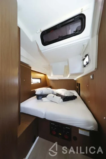 Oceanis 46.1 - Yacht Charter Sailica