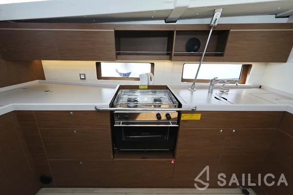 Oceanis 46.1 - Yacht Charter Sailica
