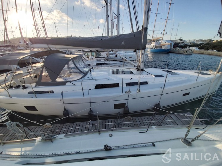 Hanse 458 - Yacht Charter Sailica