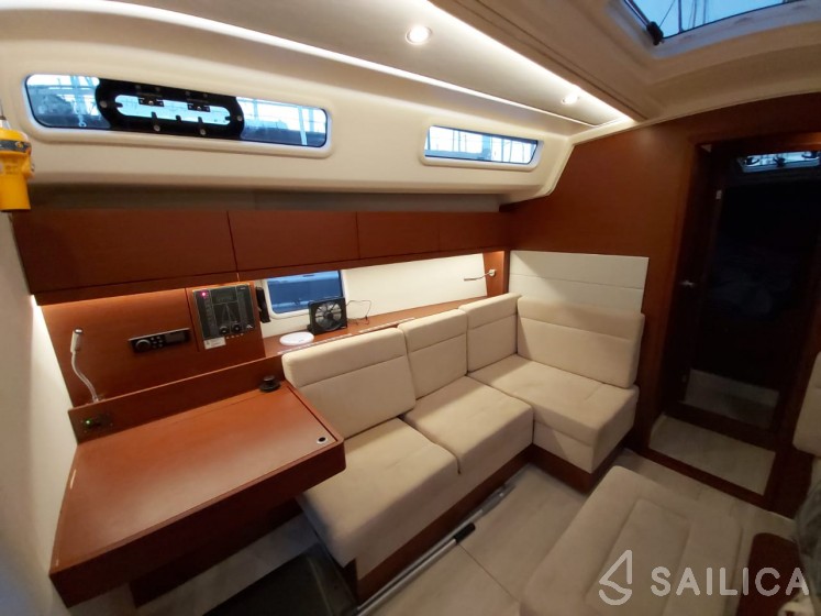 Hanse 458 - Yacht Charter Sailica