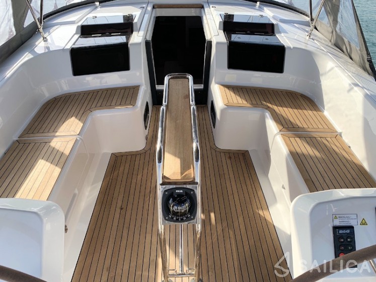 Hanse 458 - Yacht Charter Sailica