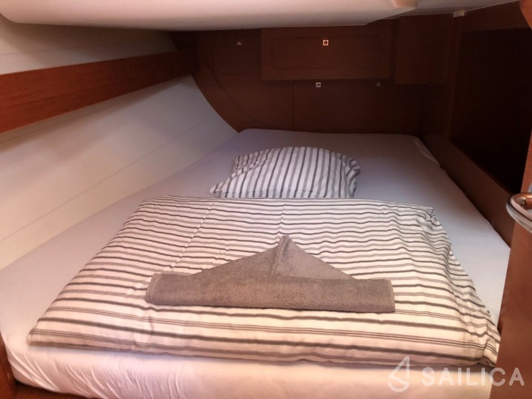 Dufour 382 GL - Yacht Charter Sailica