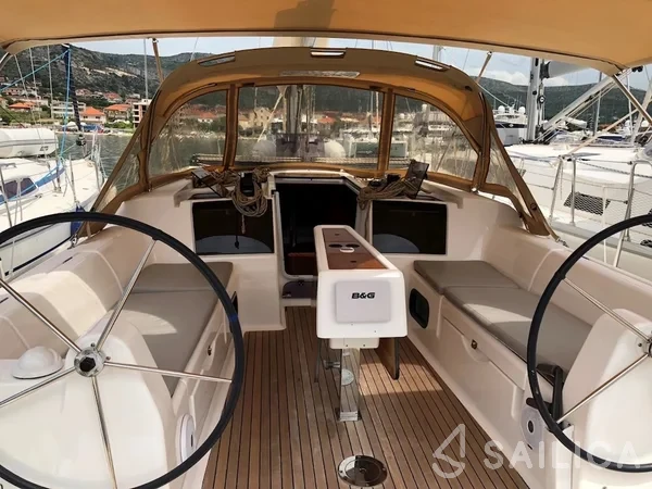 Dufour 382 GL - Yacht Charter Sailica