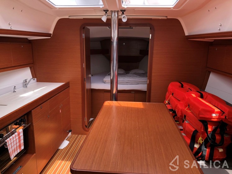 Dufour 382 GL - Yacht Charter Sailica