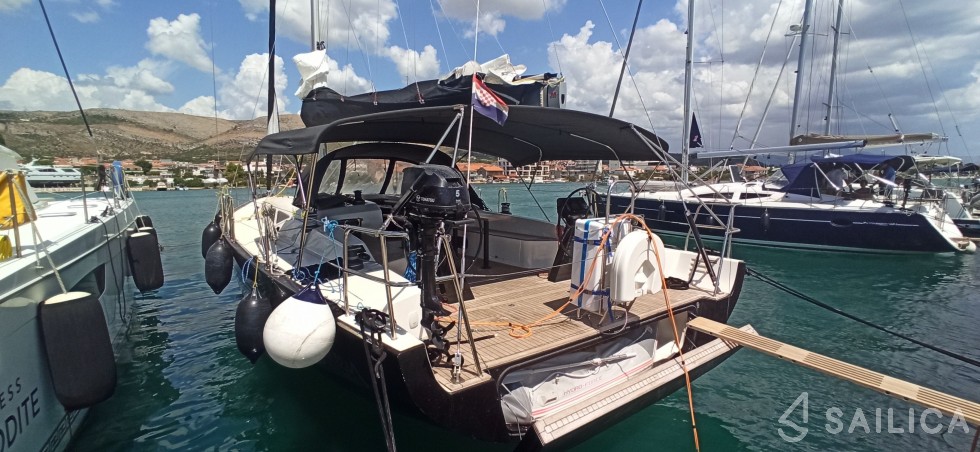 More 55 - Yacht Charter Sailica