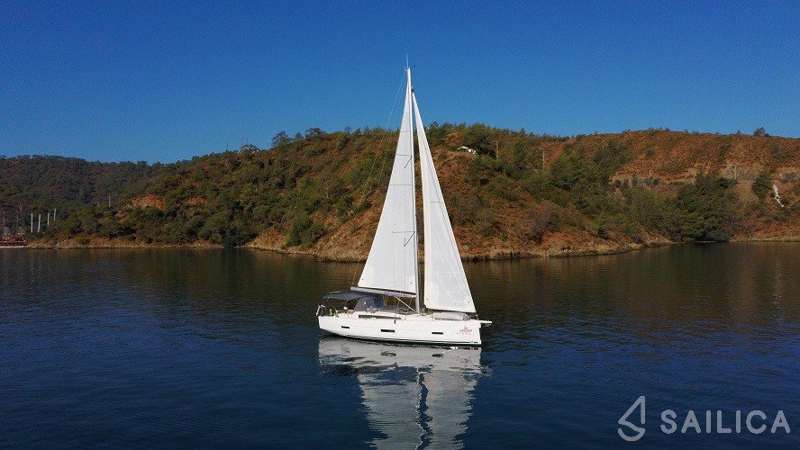 Dufour 430 - Yacht Charter Sailica