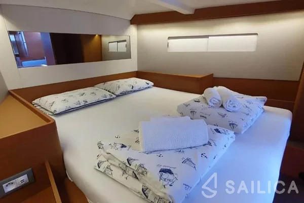 Sun Odyssey 440 - Yacht Charter Sailica