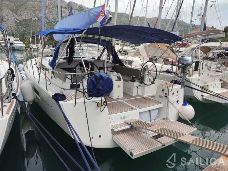 Sun Odyssey 440 - Yacht Charter Sailica