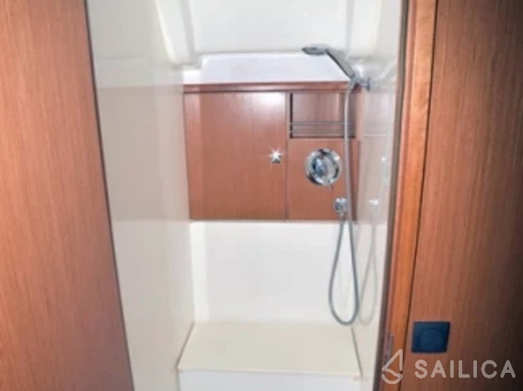 Bavaria 51 Cruiser - Yacht Charter Sailica