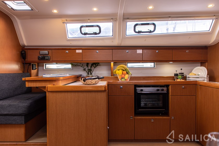 Bavaria 51 Cruiser - Yacht Charter Sailica
