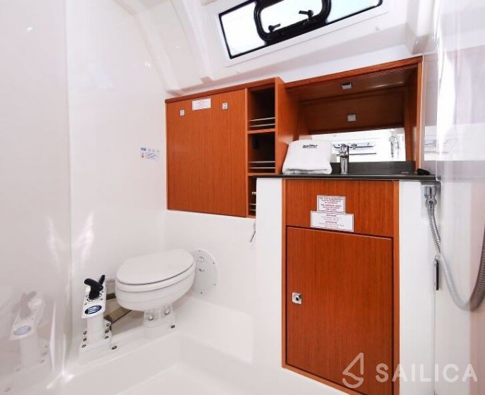 Bavaria 41 Cruiser - Yacht Charter Sailica