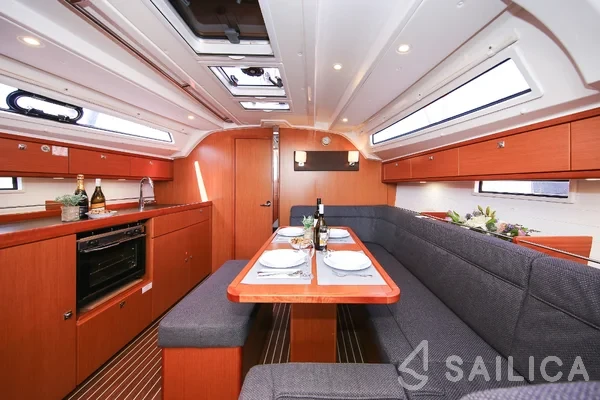 Bavaria 41 Cruiser - Yacht Charter Sailica