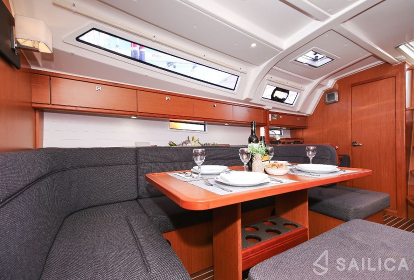 Bavaria 41 Cruiser - Yacht Charter Sailica