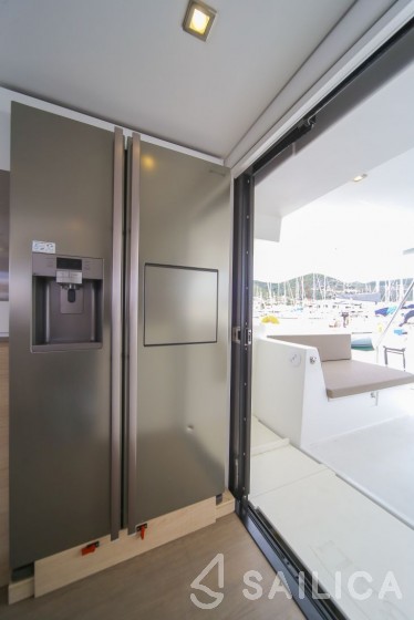 Bali 4.5 - Yacht Charter Sailica