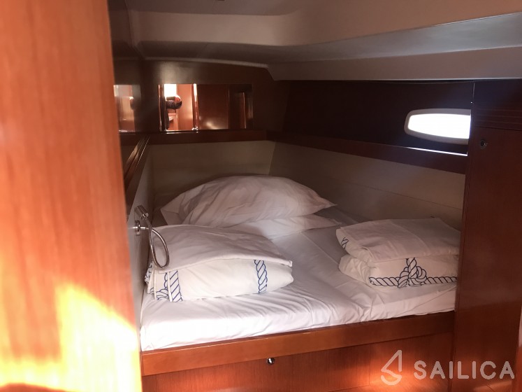 Oceanis 50 Family - Yacht Charter Sailica