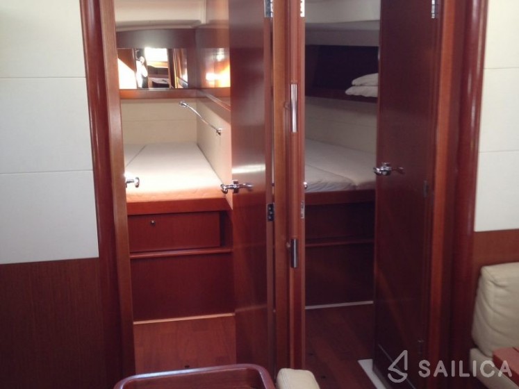 Oceanis 50 Family - Yacht Charter Sailica