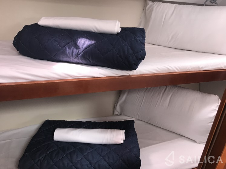 Oceanis 50 Family - Yacht Charter Sailica