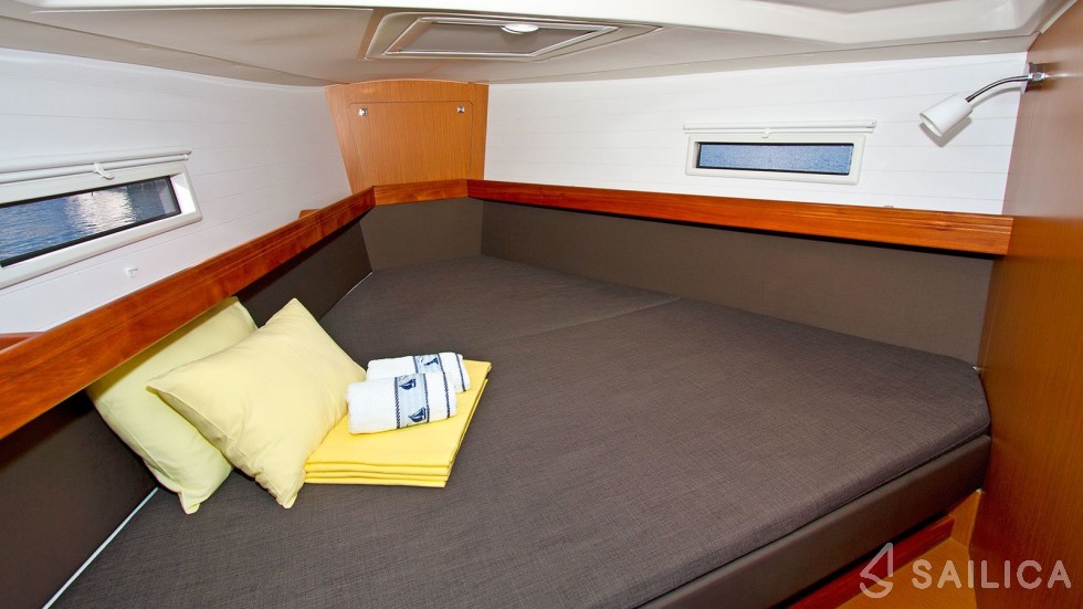 Bavaria 41 Cruiser - Yacht Charter Sailica