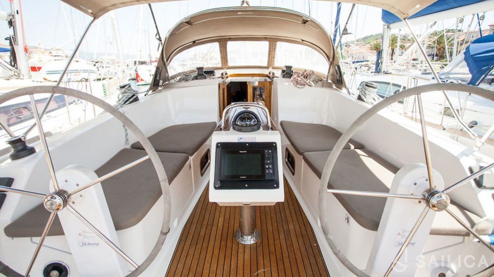 Bavaria 41 Cruiser - Yacht Charter Sailica